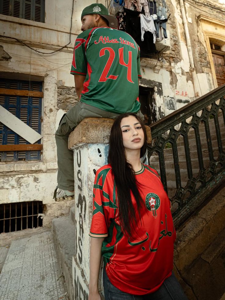 Camisa de Time é Moda: A Ascensão do Blokecore no Streetwear