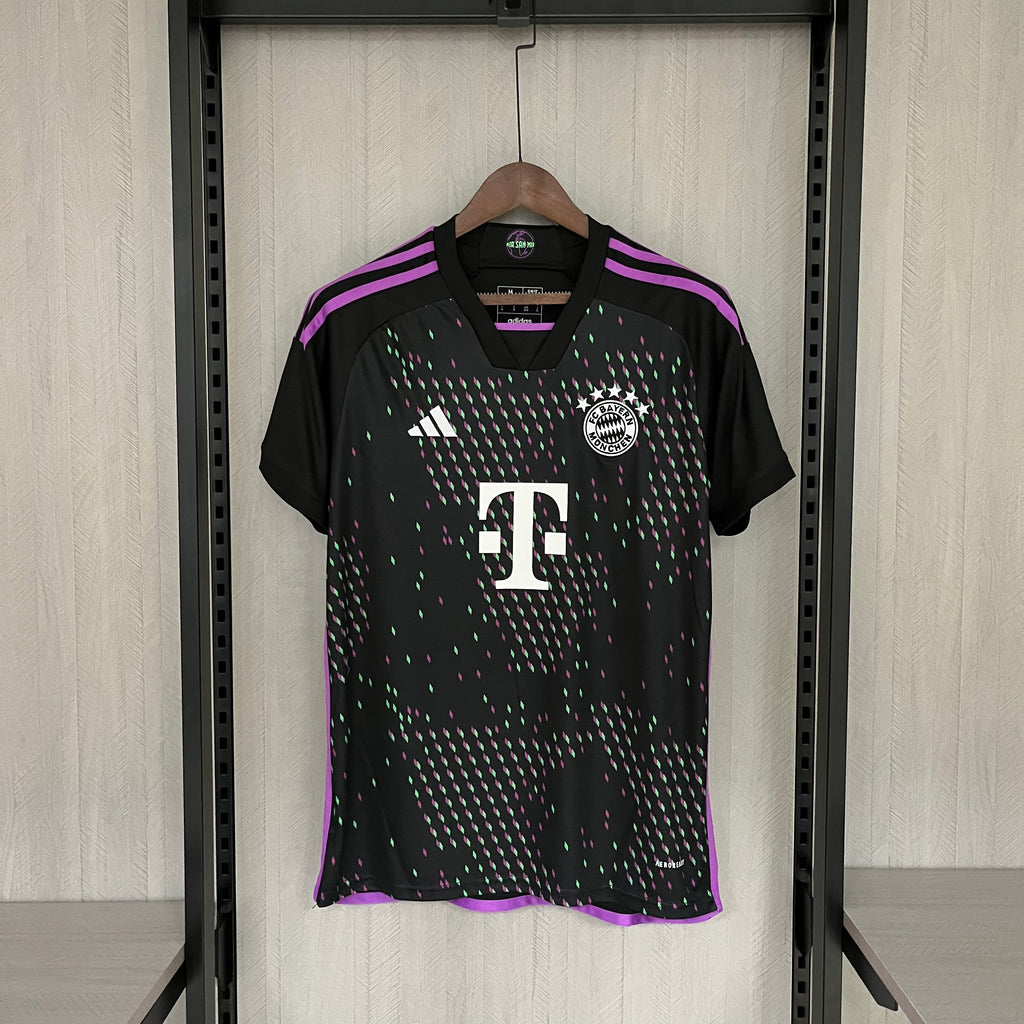 23/24 Bayern away